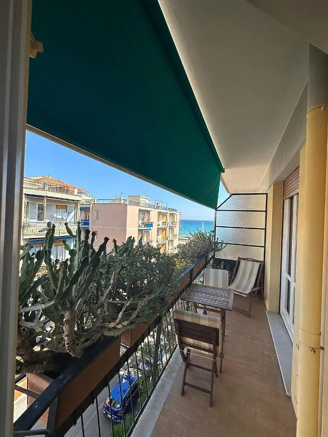 Alloggio Vista Mare Loano Apartment